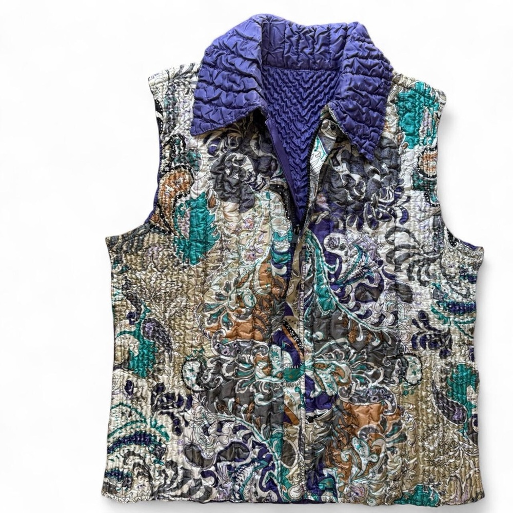 The Magic Scarf Company reversible quilted paisley floral purple white vest
